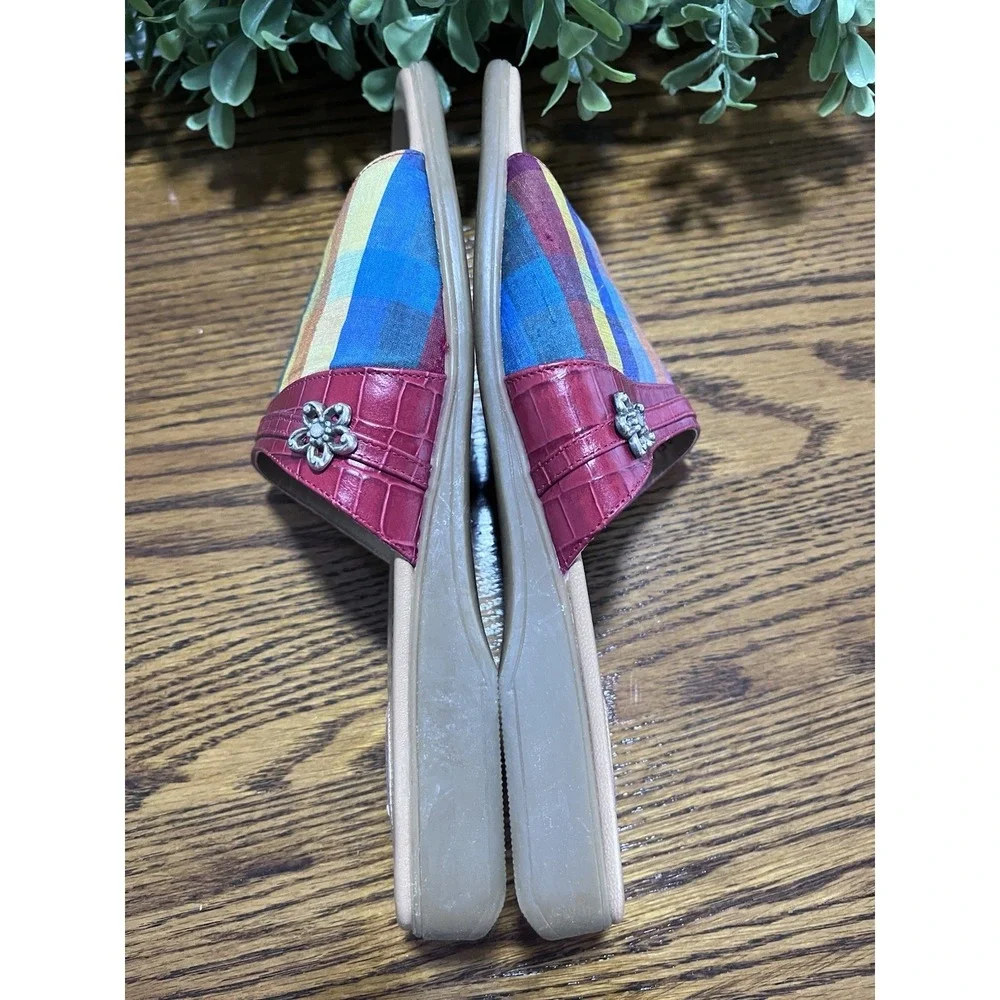 BRIGHTON Belize Ladies Size 7.5 Slip On Sandals Made In Italy Red Plaid